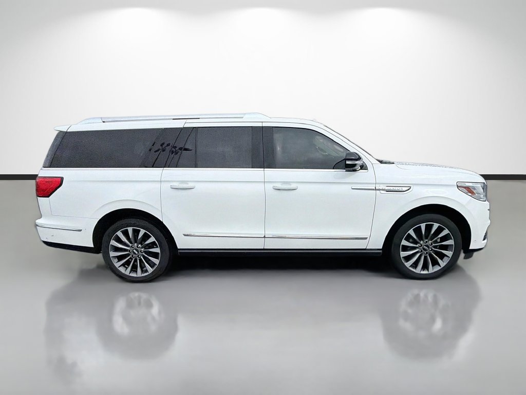 Used 2020 Lincoln Navigator L Reserve w/ Luxury Package AWD/4WD image 2