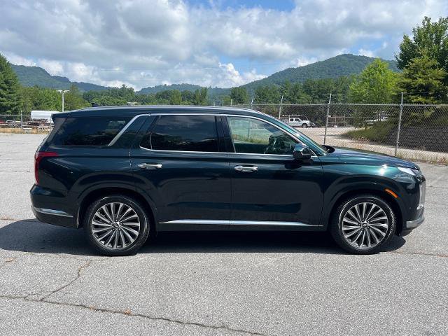 Used 2024 Hyundai Palisade Calligraphy AWD/4WD image 2