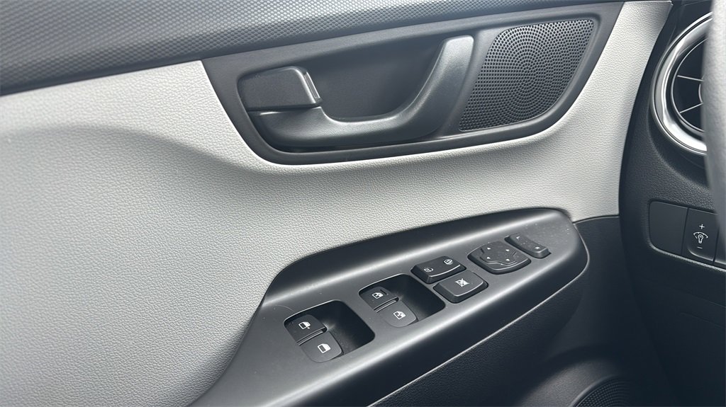 Certified 2023 Hyundai Kona SEL w/ Winter Weather Package image 17