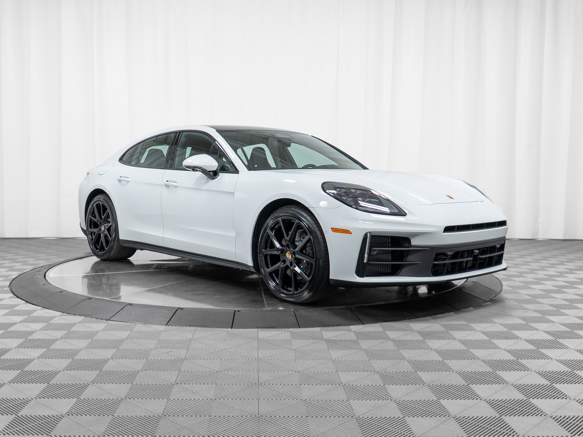 New 2026 Porsche Panamera 4 AWD/4WD image 9