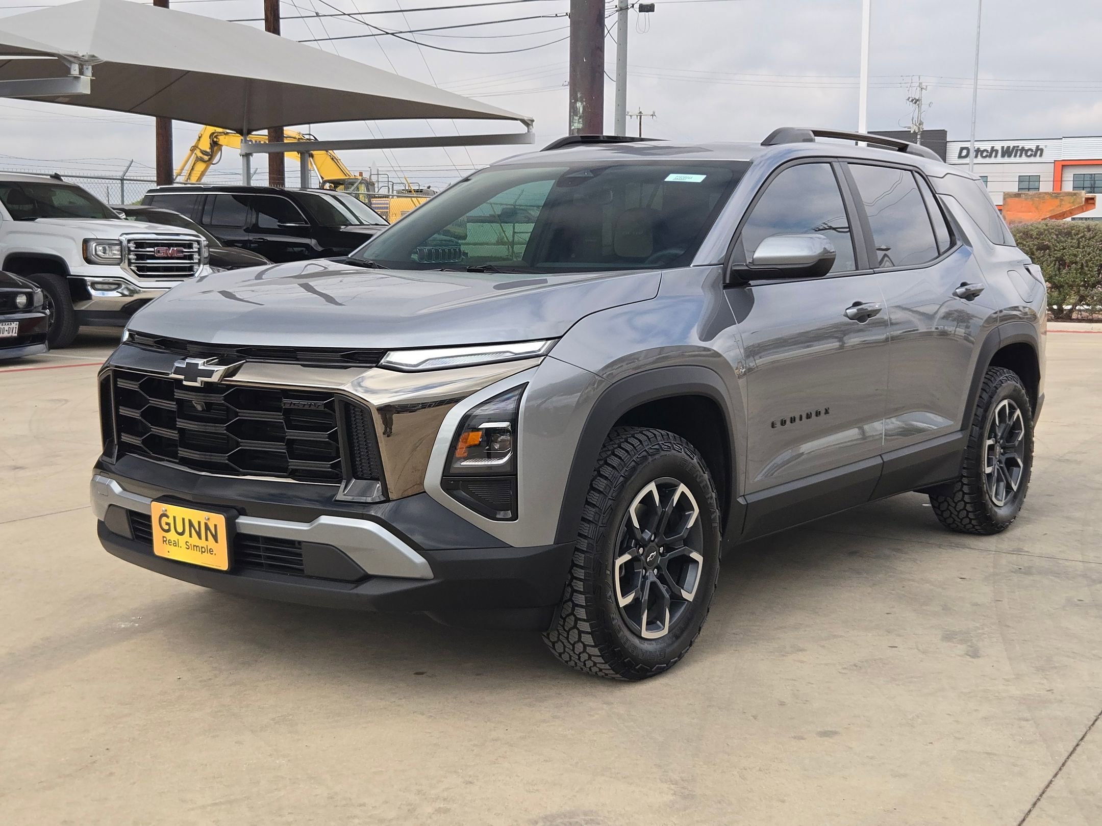 Certified 2026 Chevrolet Equinox ACTIV w/ Convenience Package III image 3