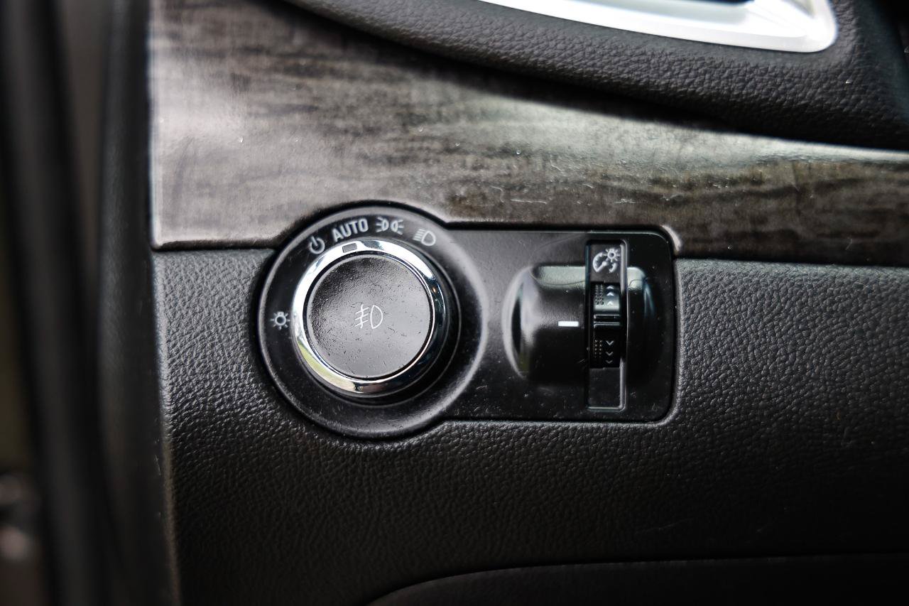 Used 2016 Buick Encore Sport Touring AWD/4WD image 40