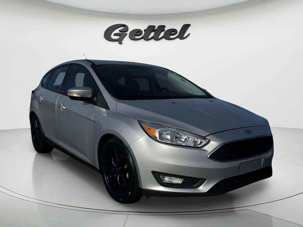 Used 2016 Ford Focus SE w/ Equipment Group 201A FWD image 3