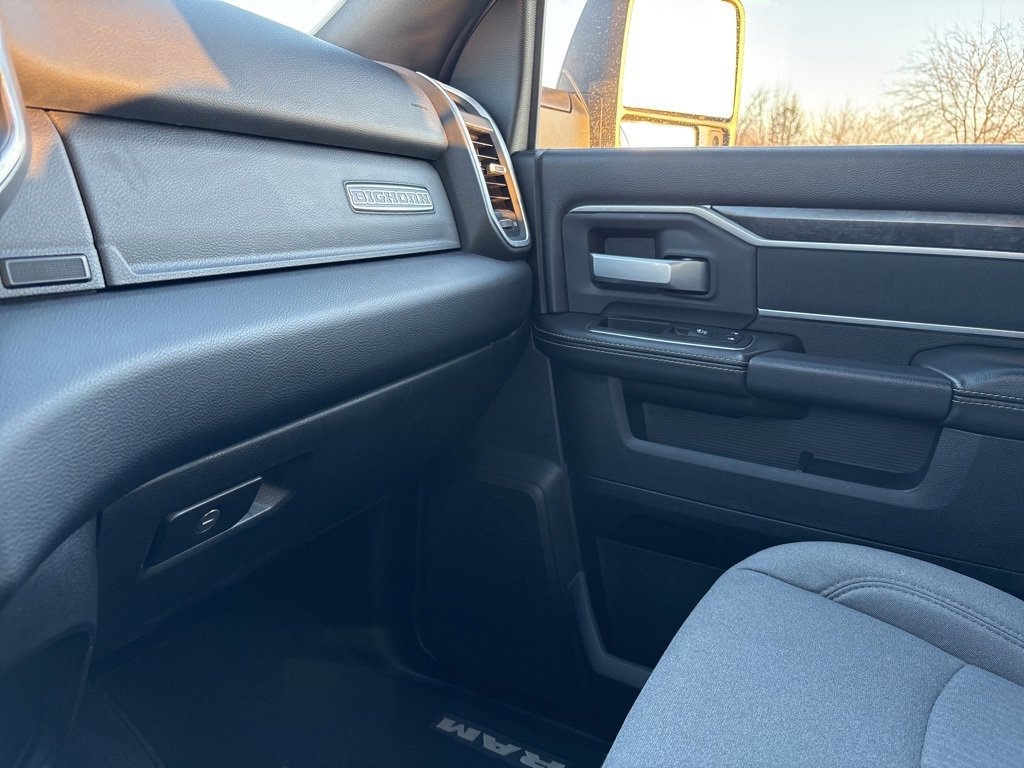 Used 2024 RAM 3500 Big Horn image 21