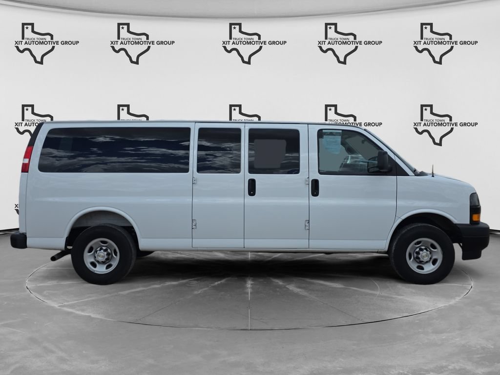 Used 2025 Chevrolet Express 3500 LS RWD image 2