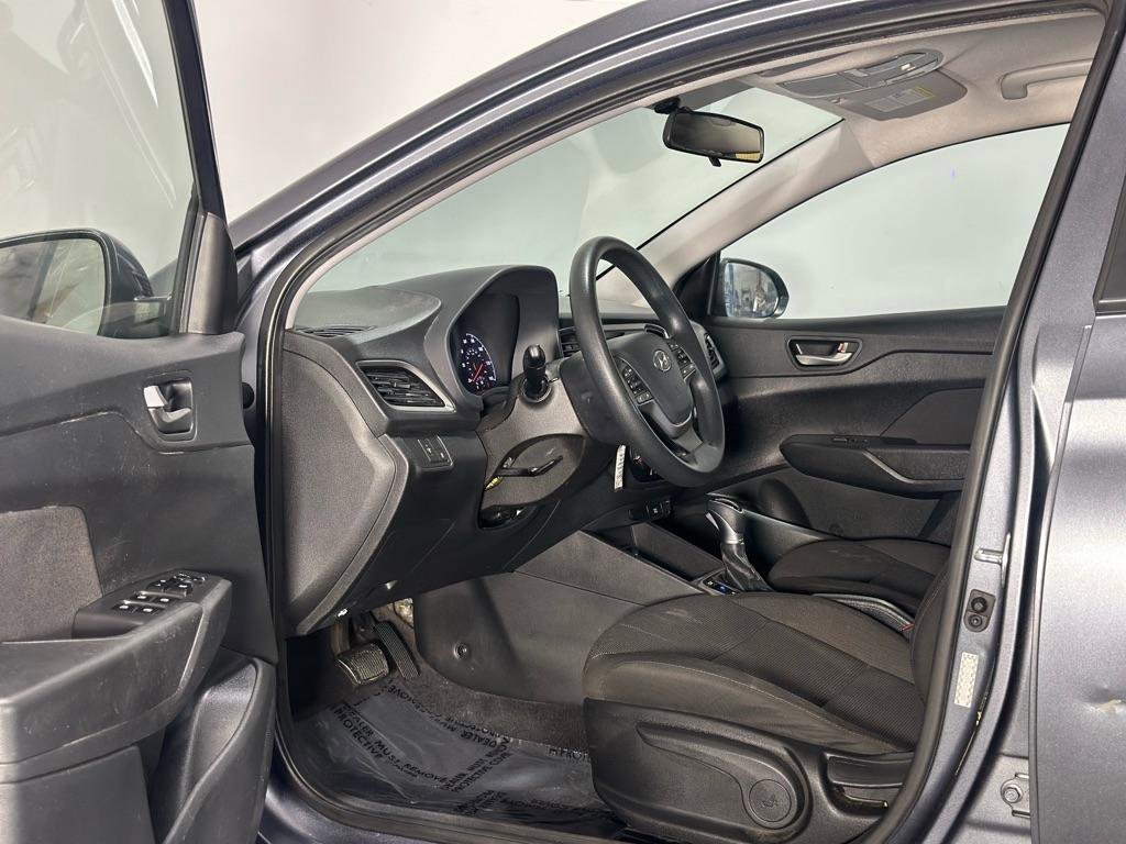 Used 2019 Hyundai Accent SE image 11