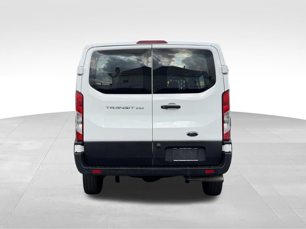 Used 2025 Ford Transit 250 Low Roof w/ Exterior Upgrade Package RWD image 3