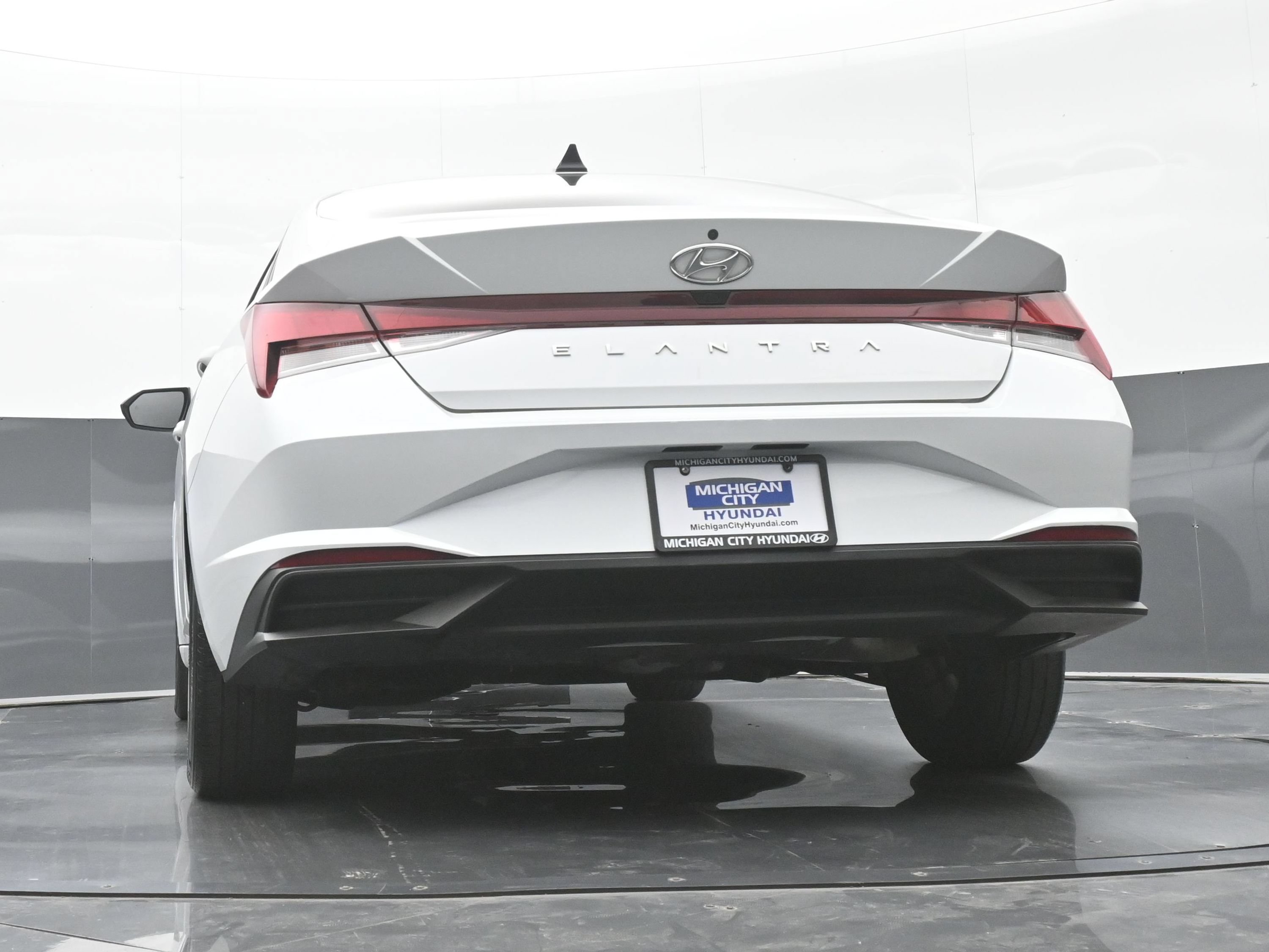 Used 2021 Hyundai Elantra SEL FWD image 37