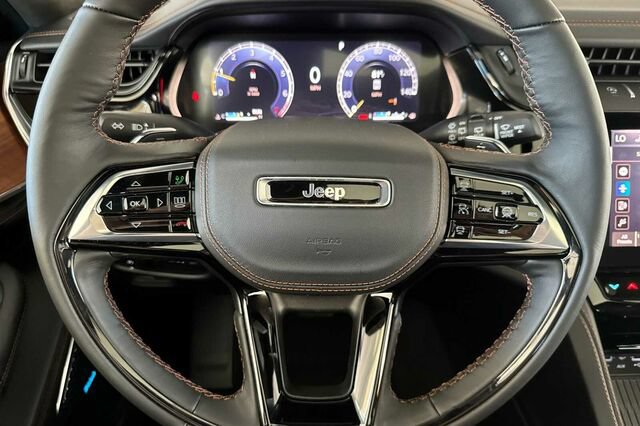 New 2026 Jeep Grand Cherokee Summit AWD/4WD image 21