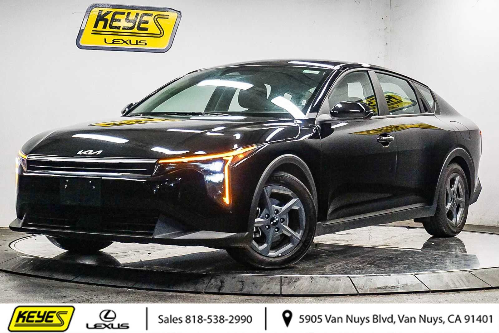 Used 2025 Kia K4 LXS image 1