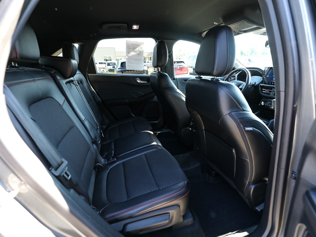 Used 2023 Ford Escape ST-Line Elite AWD/4WD image 23