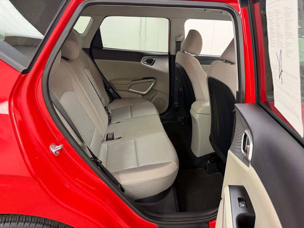 Used 2024 Kia Soul LX image 14