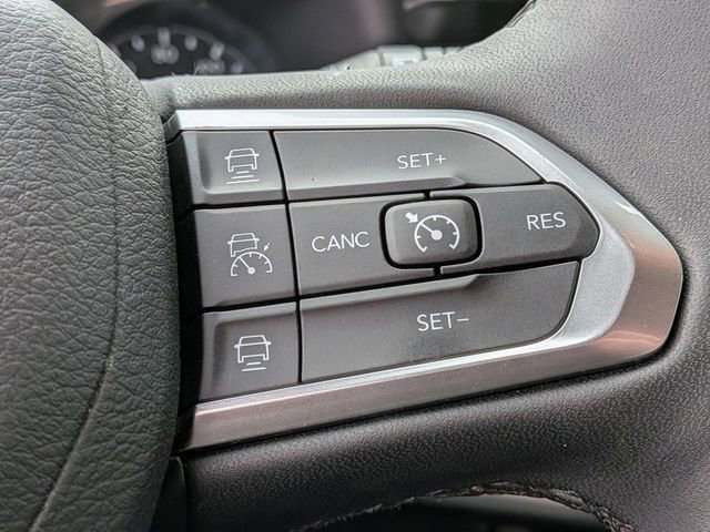 Used 2025 Jeep Compass Limited image 19