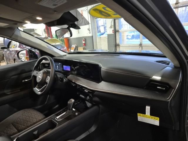 Used 2026 Nissan Kicks SV FWD image 11