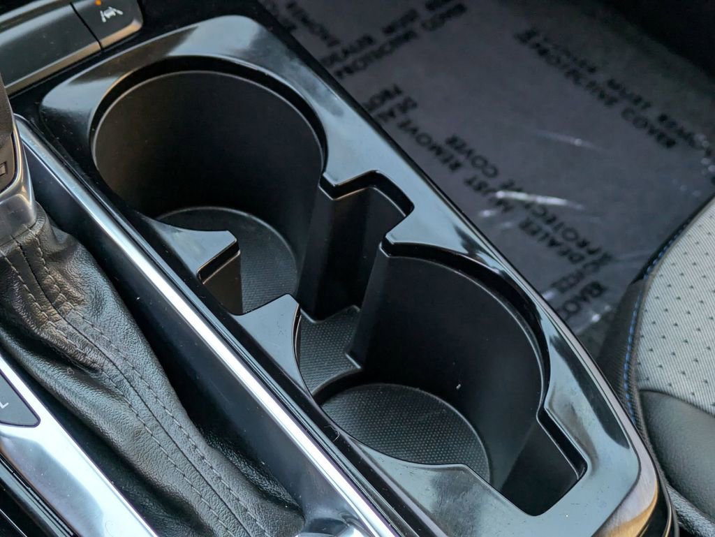 Used 2025 Chevrolet Trax LT w/ LT Convenience Package image 19