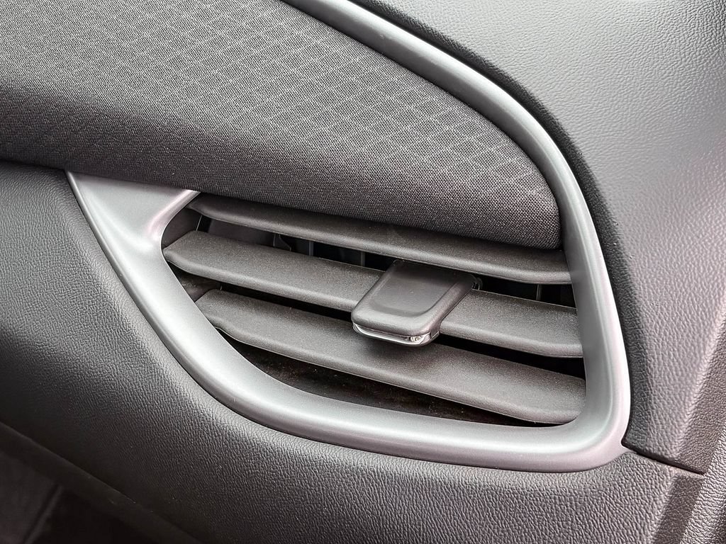 Used 2025 Chevrolet Malibu LT FWD image 38