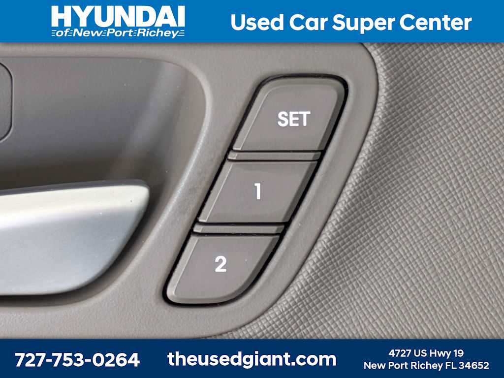 Used 2019 Hyundai Santa Fe XL FWD image 28