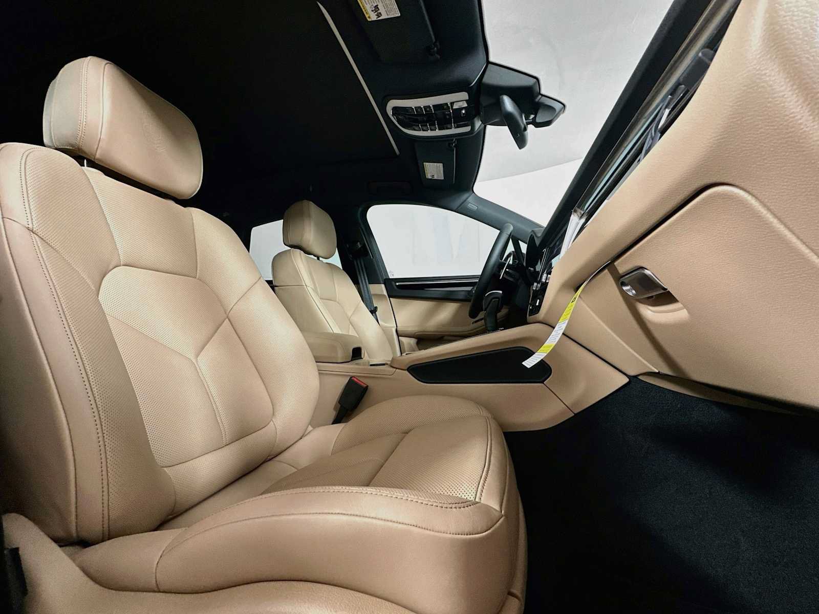 New 2026 Porsche Macan AWD/4WD image 29