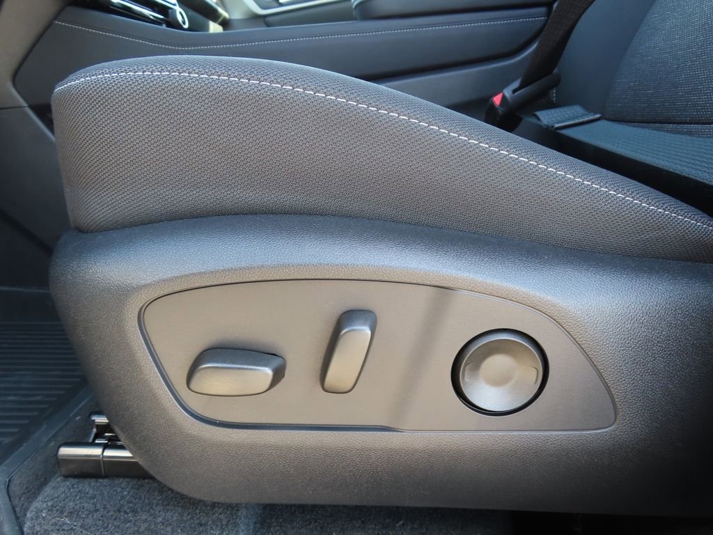 New 2026 Chevrolet Traverse LT image 9