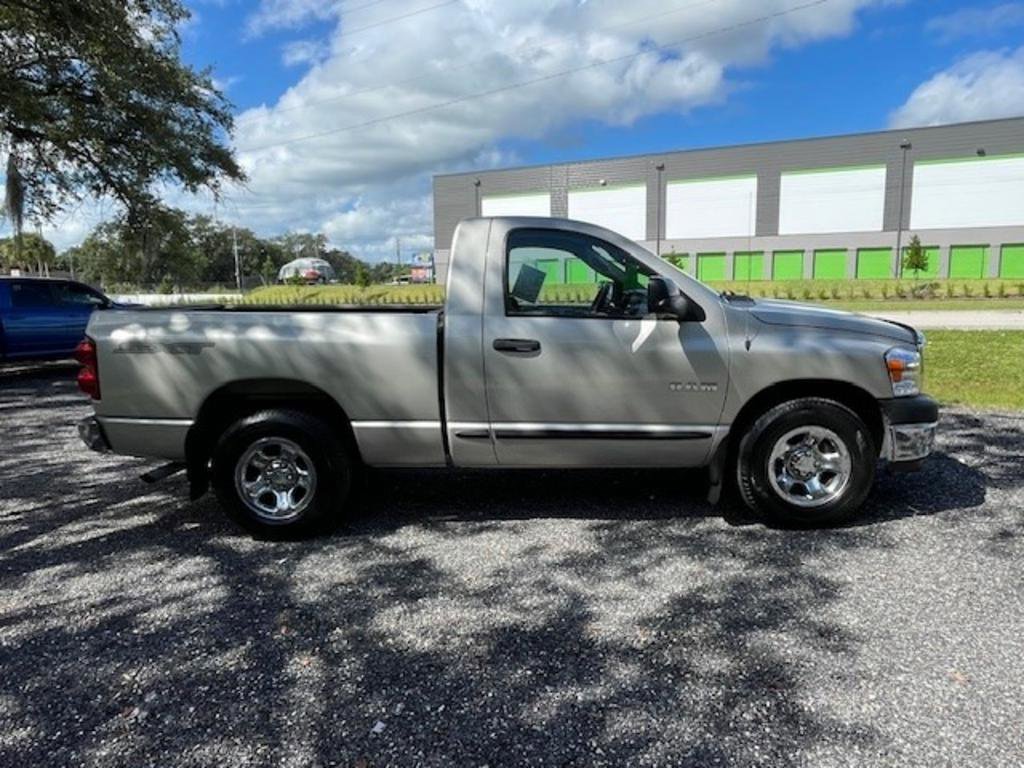 Used 2008 Dodge Ram 1500 Truck ST image 4