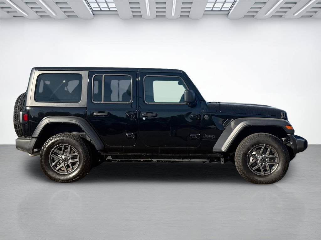 Used 2026 Jeep Wrangler Unlimited Sport AWD/4WD image 4