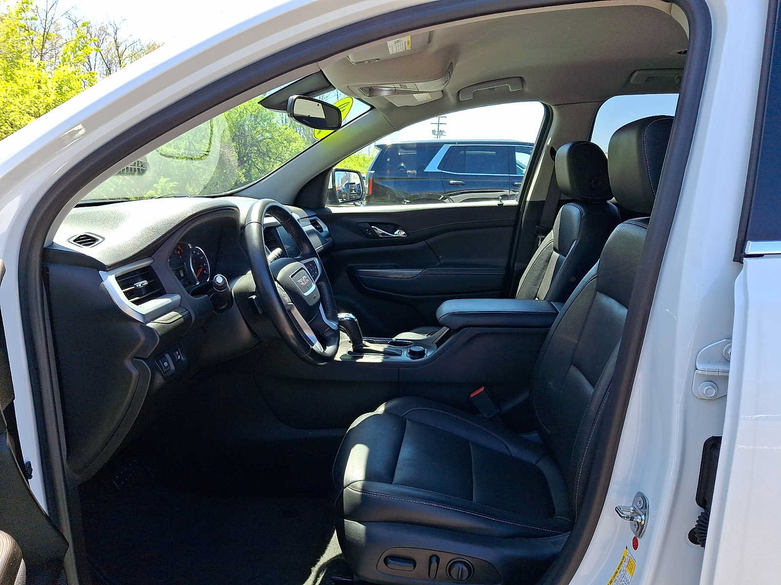 Used 2019 GMC Acadia SLT AWD/4WD image 15