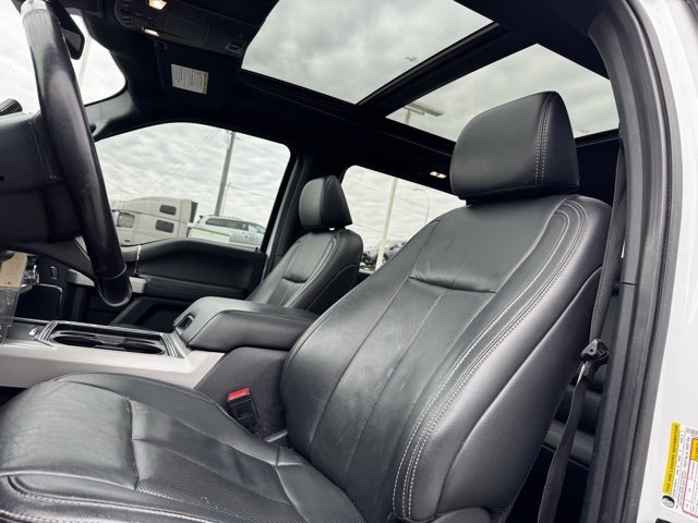 Used 2022 Ford F350 Lariat w/ Chrome Package image 8