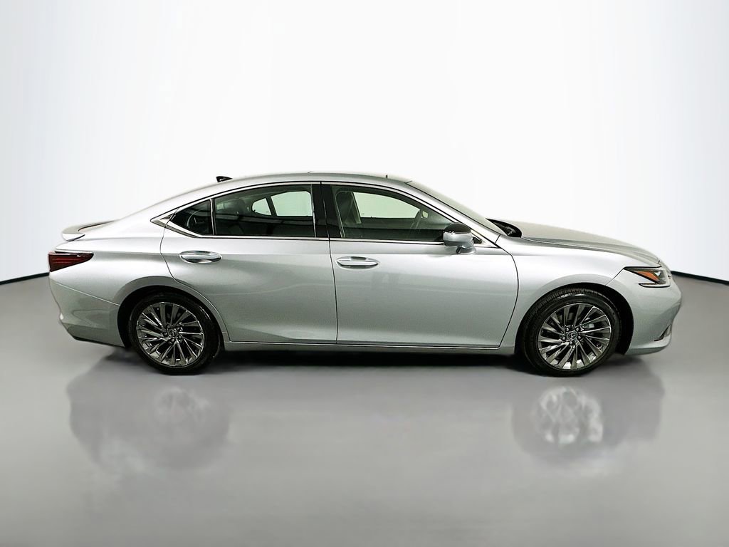 Used 2024 Lexus ES 350 Ultra Luxury w/ Accessory Package (Z2) image 4