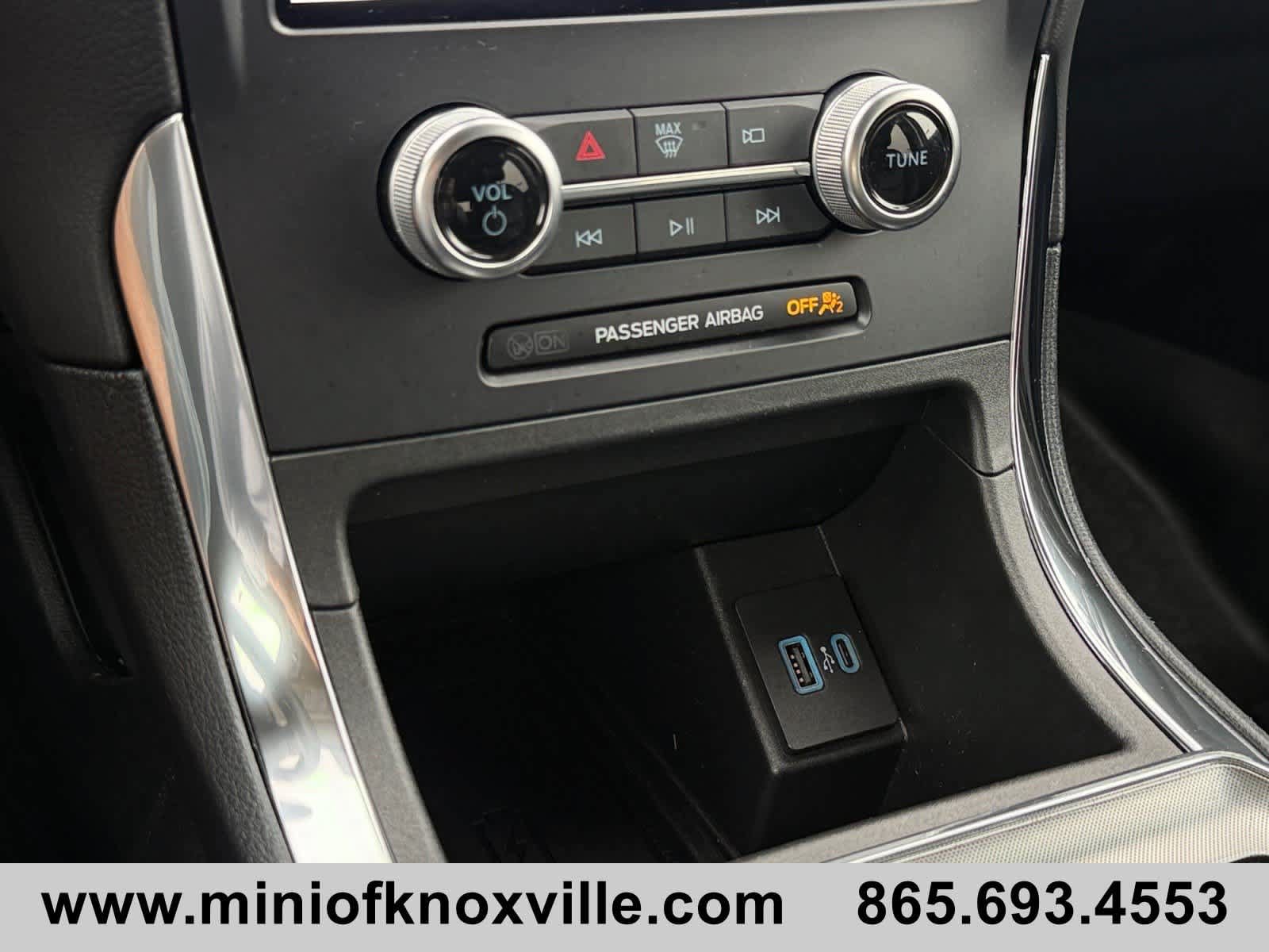 Used 2024 Ford Edge Titanium AWD/4WD image 29