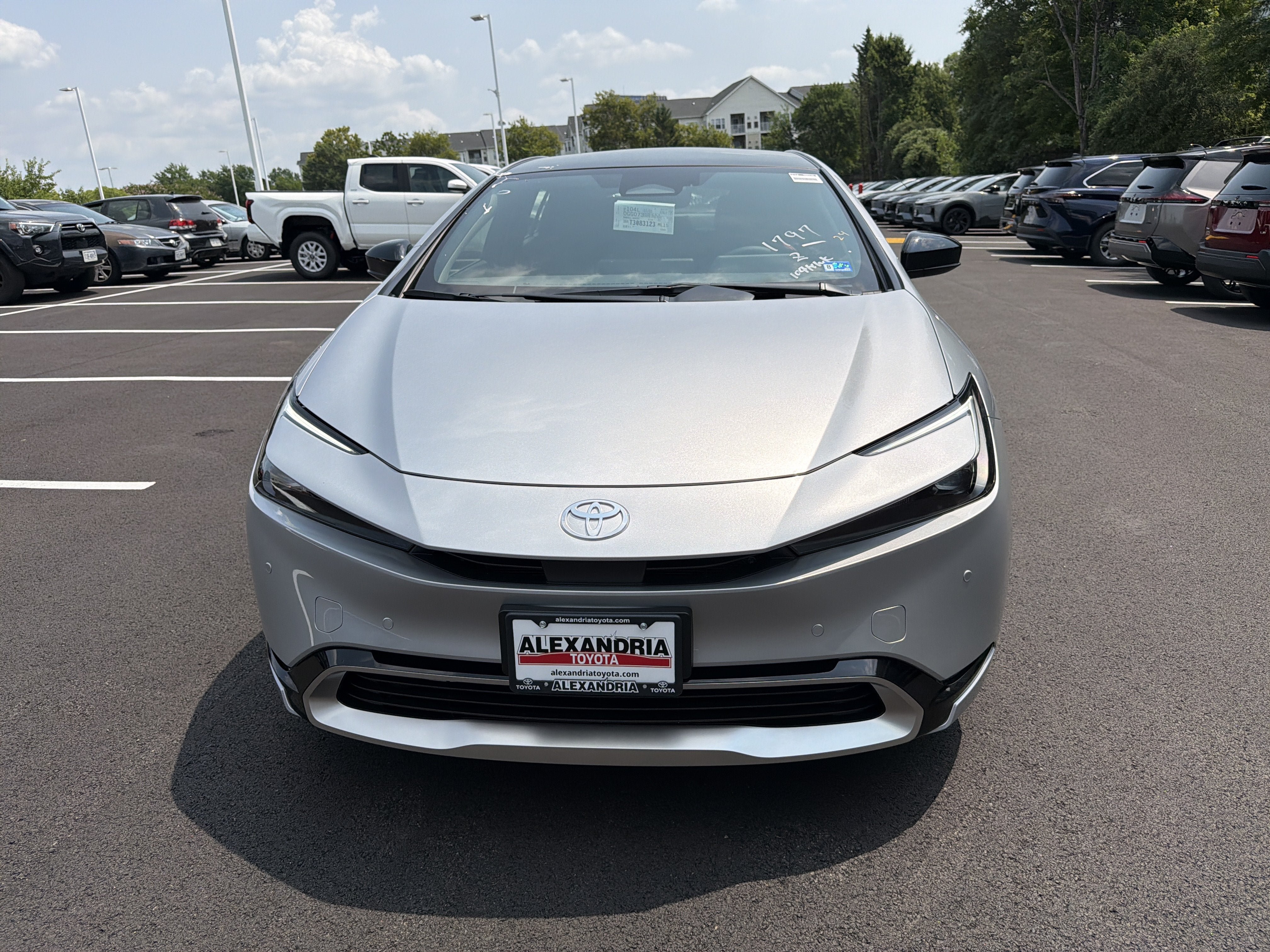 New 2026 Toyota Prius Plug-In Hybrid FWD image 2