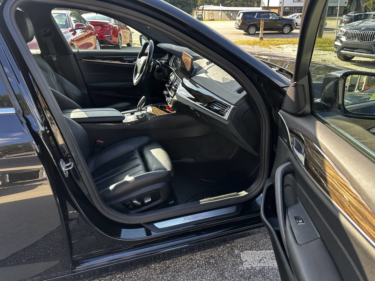 Used 2019 BMW 530i w/ Convenience Package image 20