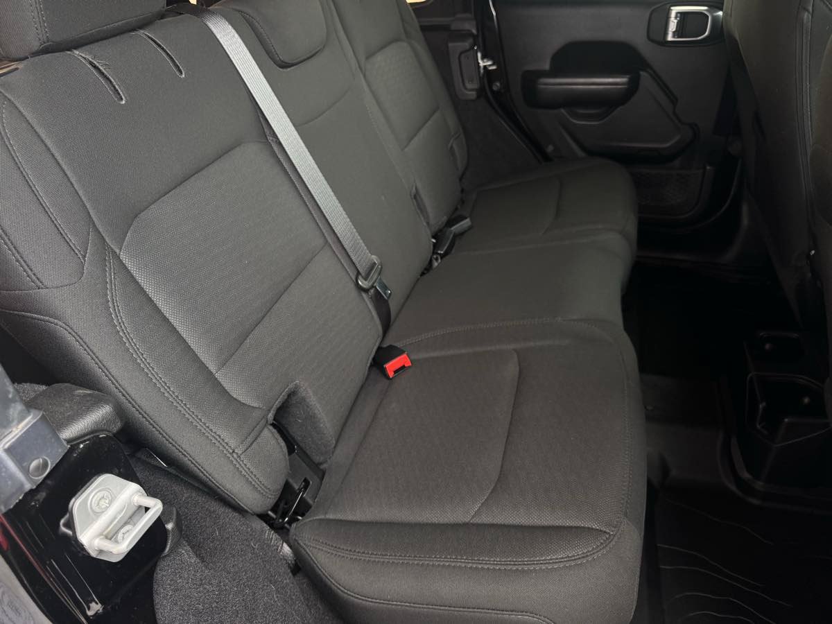 Used 2020 Jeep Wrangler Unlimited Sport S AWD/4WD image 25