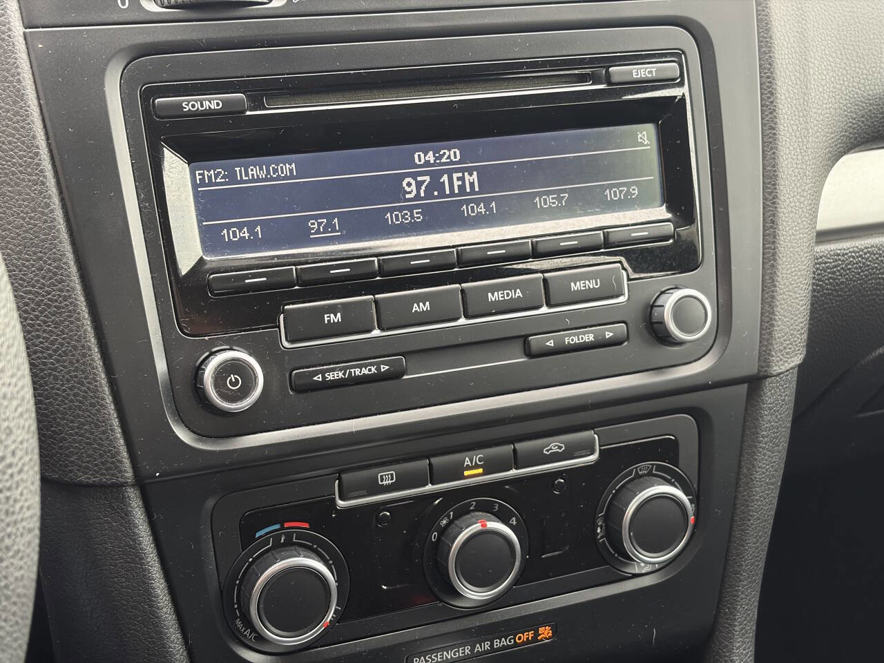 Used 2013 Volkswagen Golf 4-Door image 28