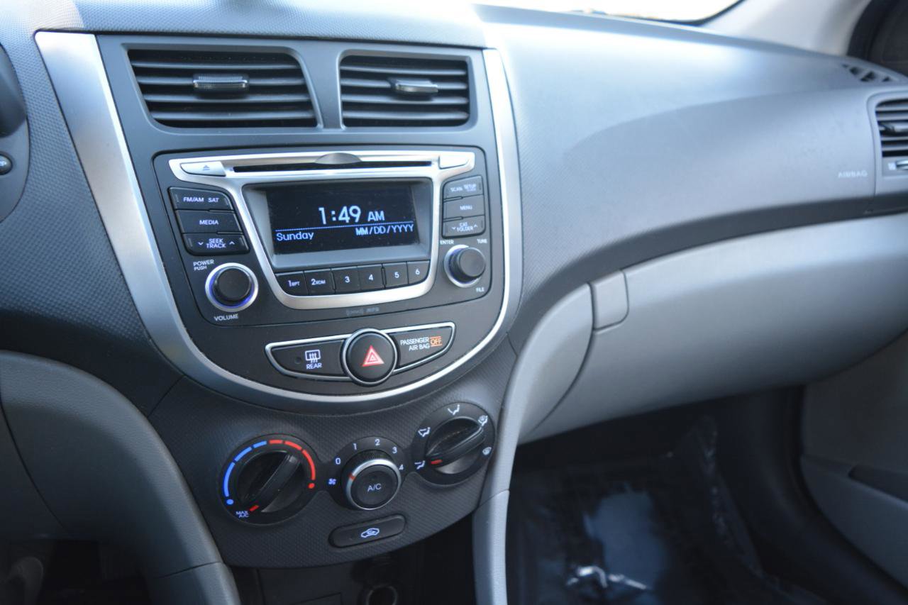 Used 2015 Hyundai Accent GLS image 22