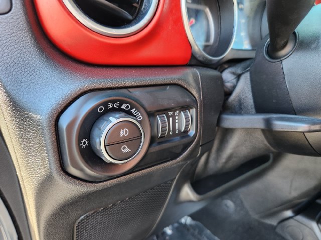 Used 2020 Jeep Gladiator Rubicon w/ Cold Weather Group AWD/4WD image 20