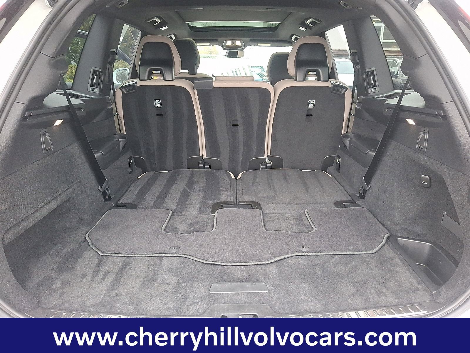 Certified 2025 Volvo XC90 B5 Plus image 29