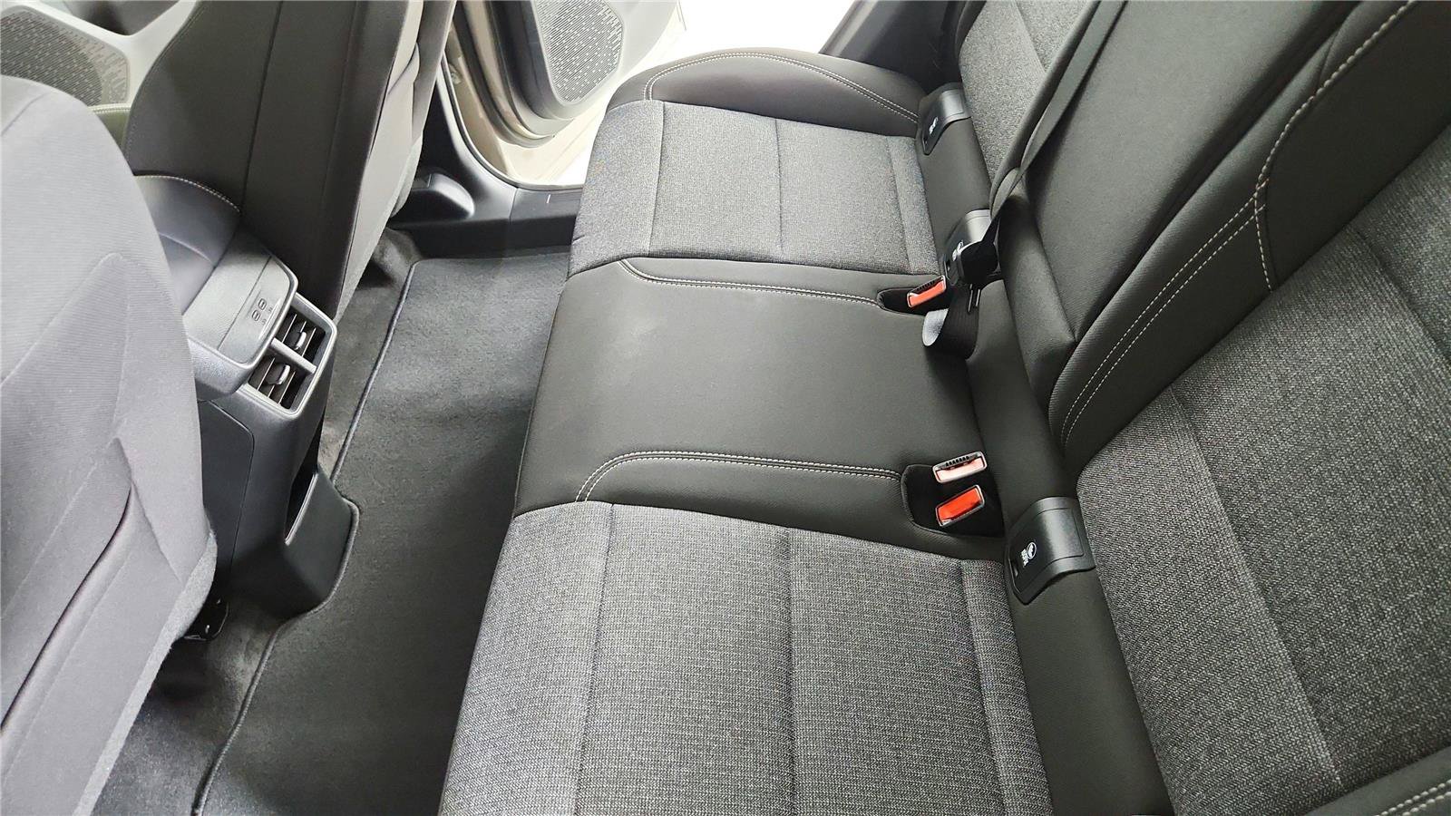 Used 2026 GMC Terrain Elevation w/ Technology Package II FWD image 15