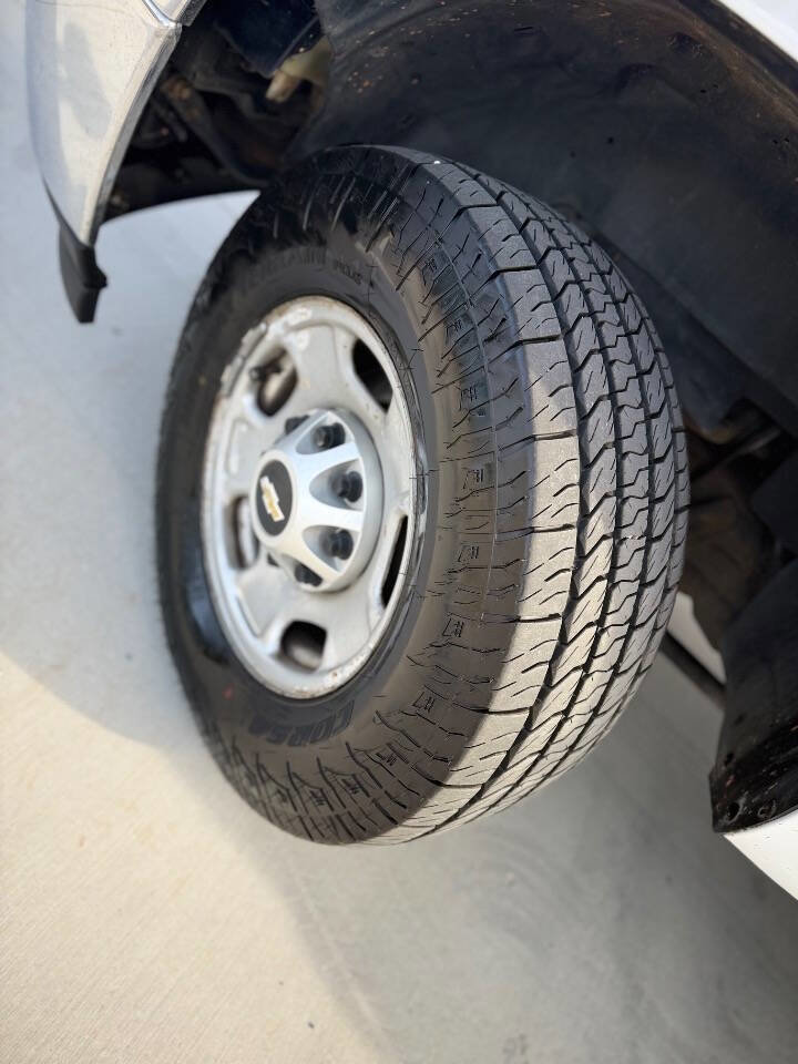 Used 2012 Chevrolet Silverado 2500 LT w/ Interior Plus Package image 9