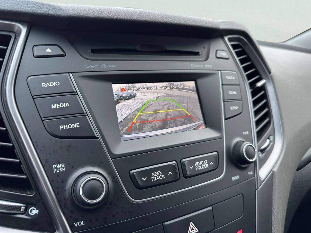 Used 2016 Hyundai Santa Fe SE AWD/4WD image 34