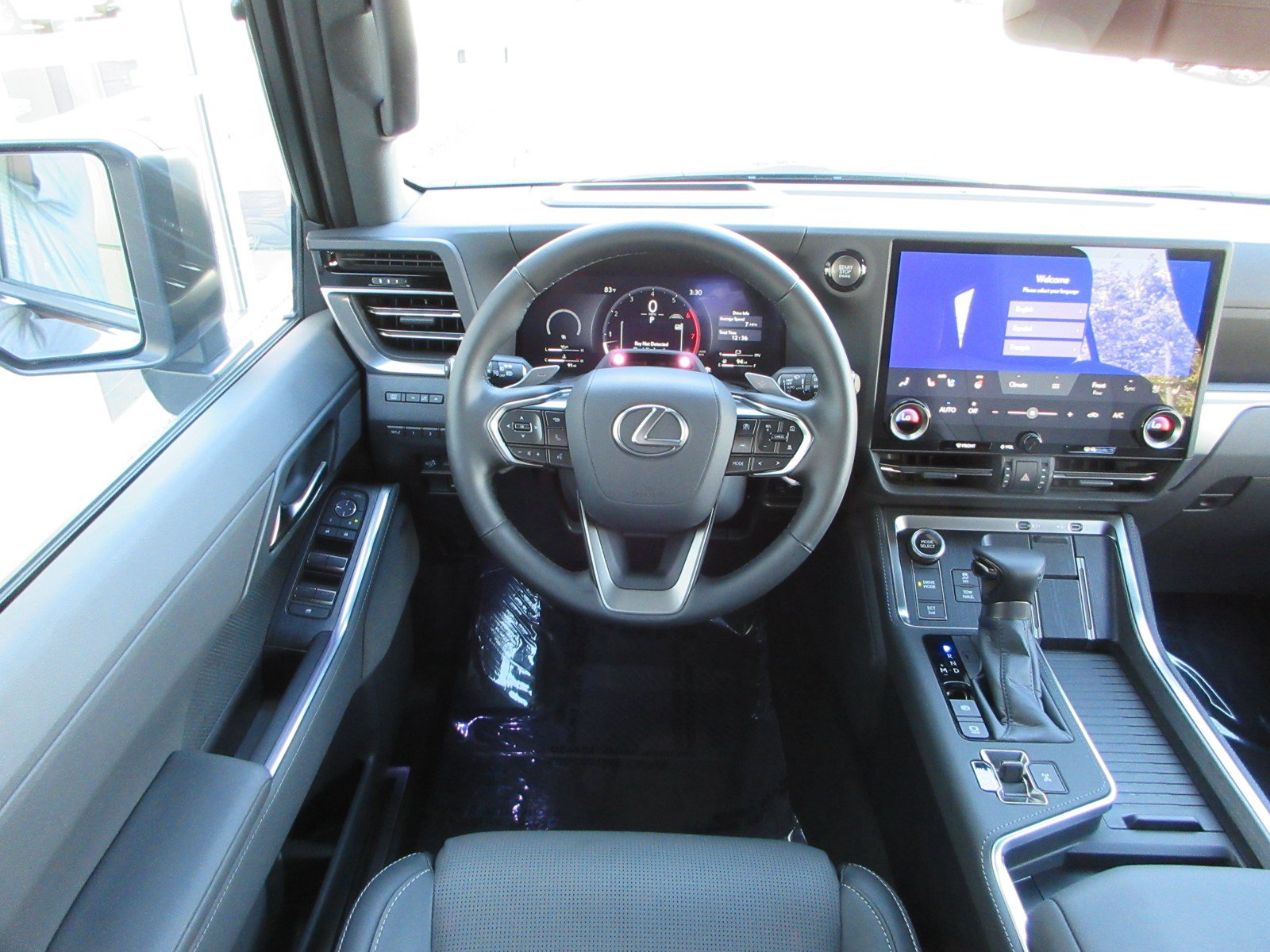 Used 2026 Lexus GX 550 w/ Cold Area Package AWD/4WD image 38