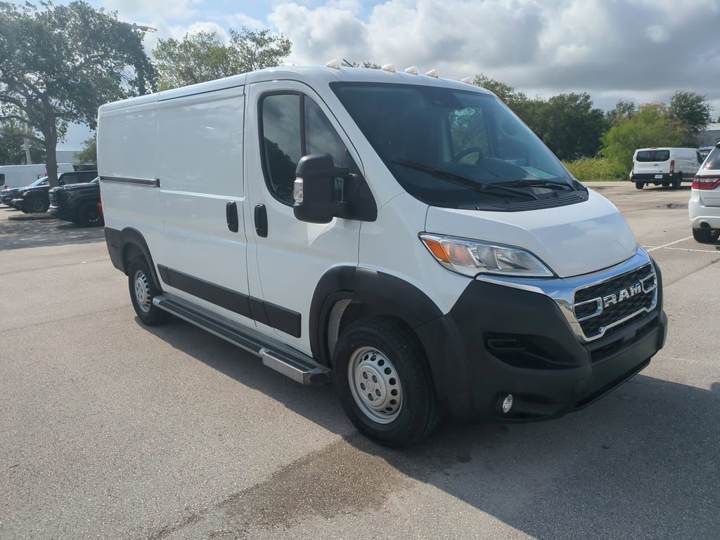 Used 2025 RAM ProMaster 2500 w/ U-Haul Equipment Group FWD image 2