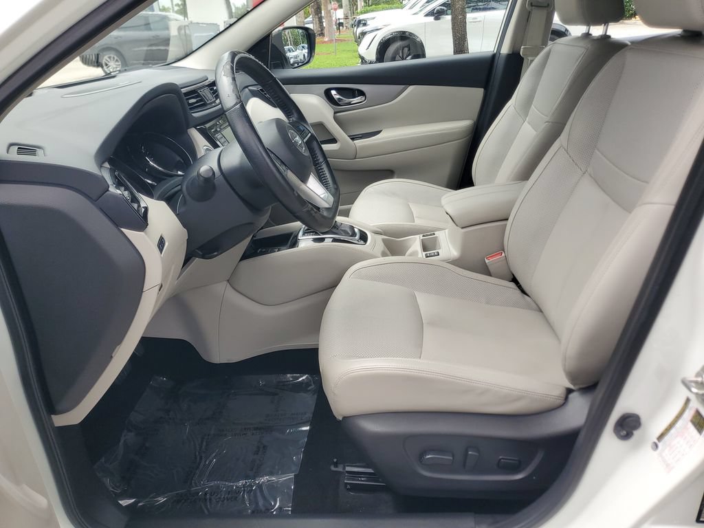 Certified 2020 Nissan Rogue Sport SL w/ Premium Package FWD image 15