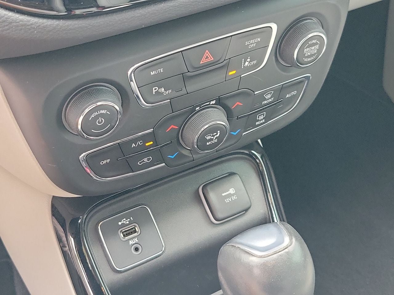 Used 2021 Jeep Compass Limited w/ Sun and Sound Group FWD image 26
