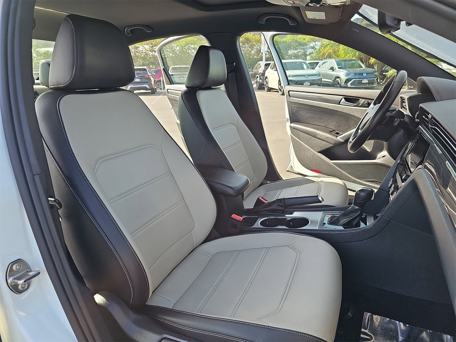 Used 2021 Volkswagen Passat 2.0T R-Line image 10