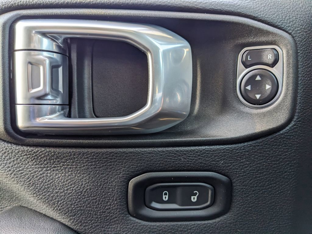 Used 2024 Jeep Wrangler Unlimited Sahara w/ Technology Group image 60