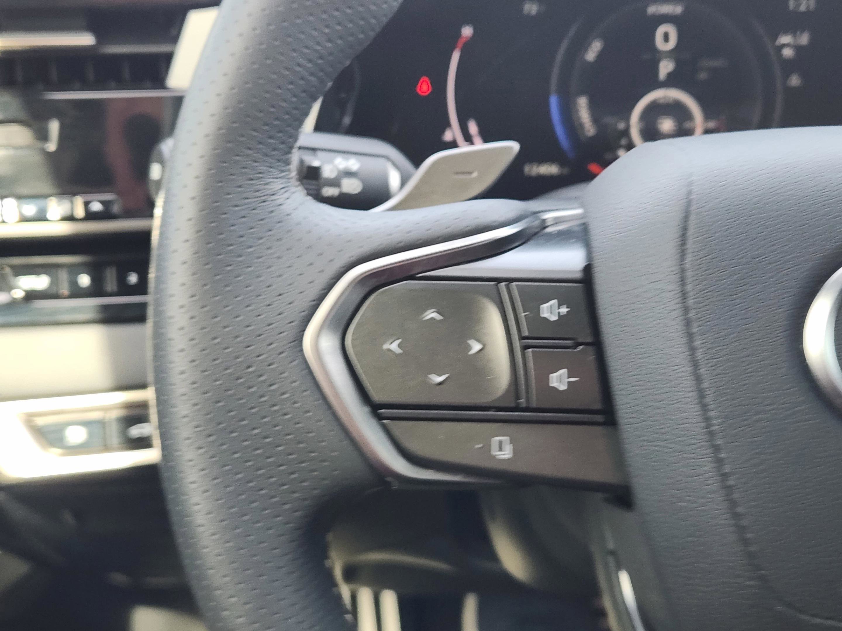 Certified 2024 Lexus RX 500h F Sport w/ Accessory Package (K3) image 25