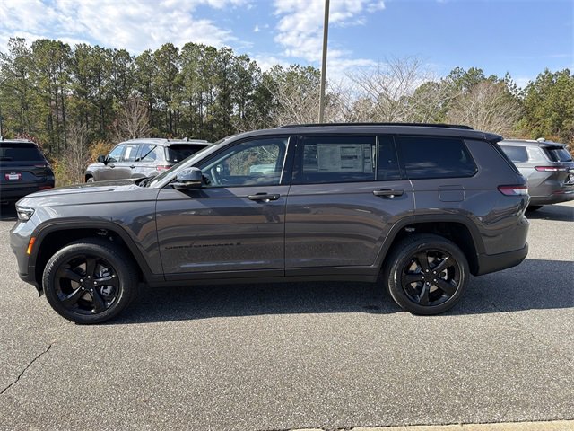 New 2025 Jeep Grand Cherokee L Altitude image 8