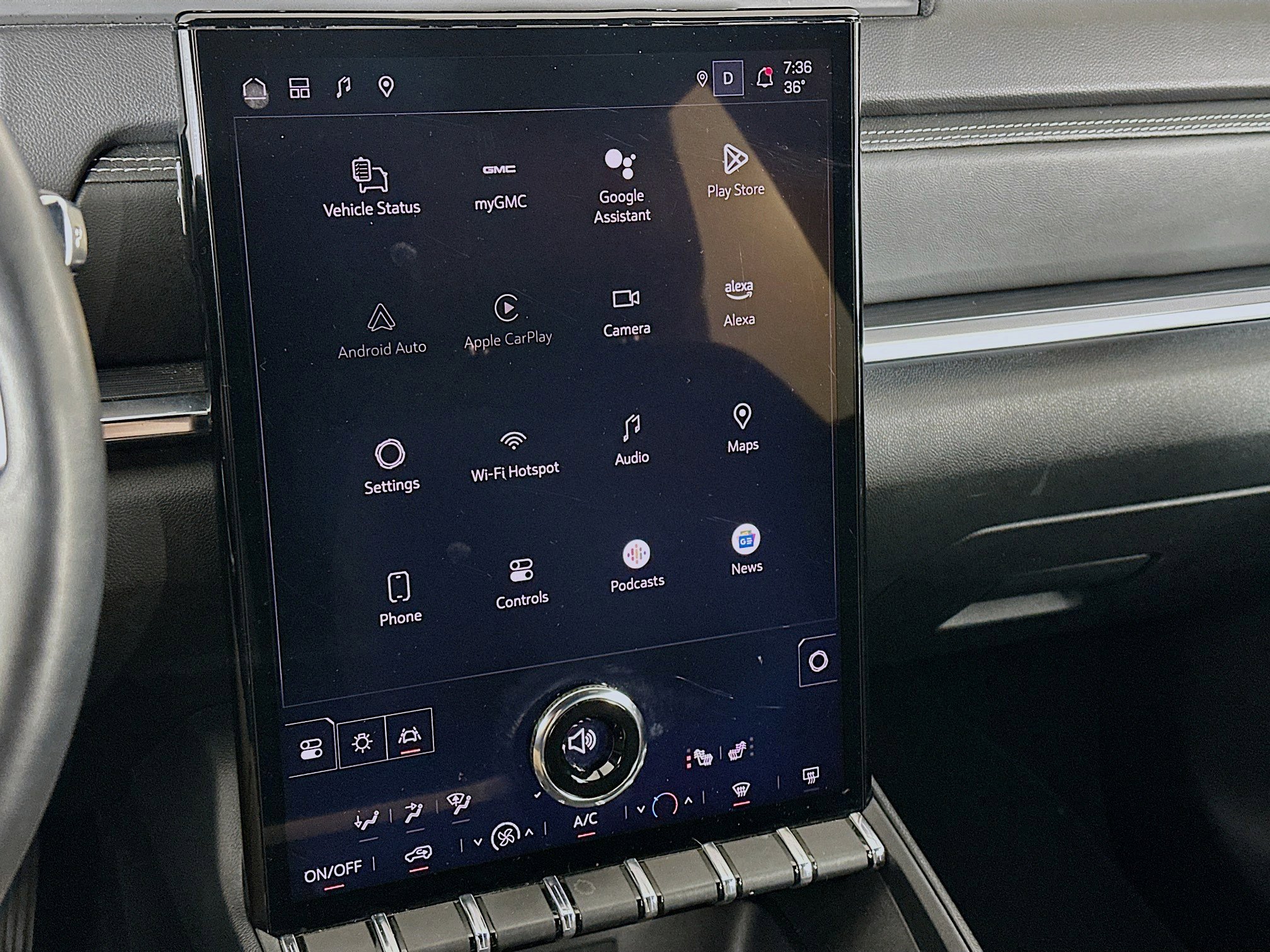 Used 2025 GMC Terrain Elevation image 21