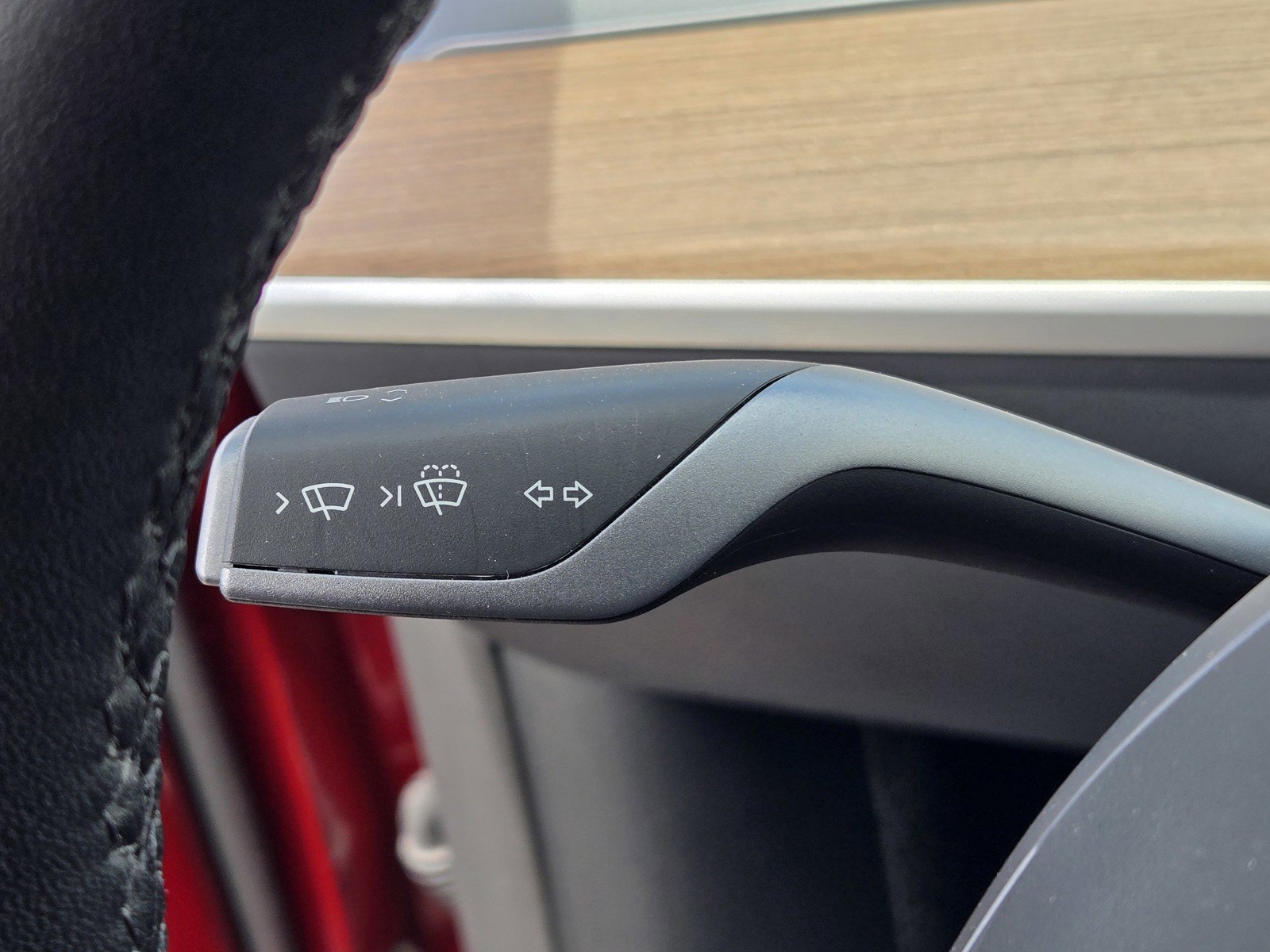 Used 2024 Tesla Model Y Long Range AWD/4WD image 24