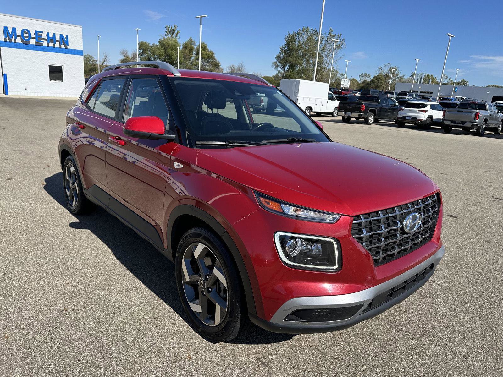 Used 2022 Hyundai Venue Limited image 9